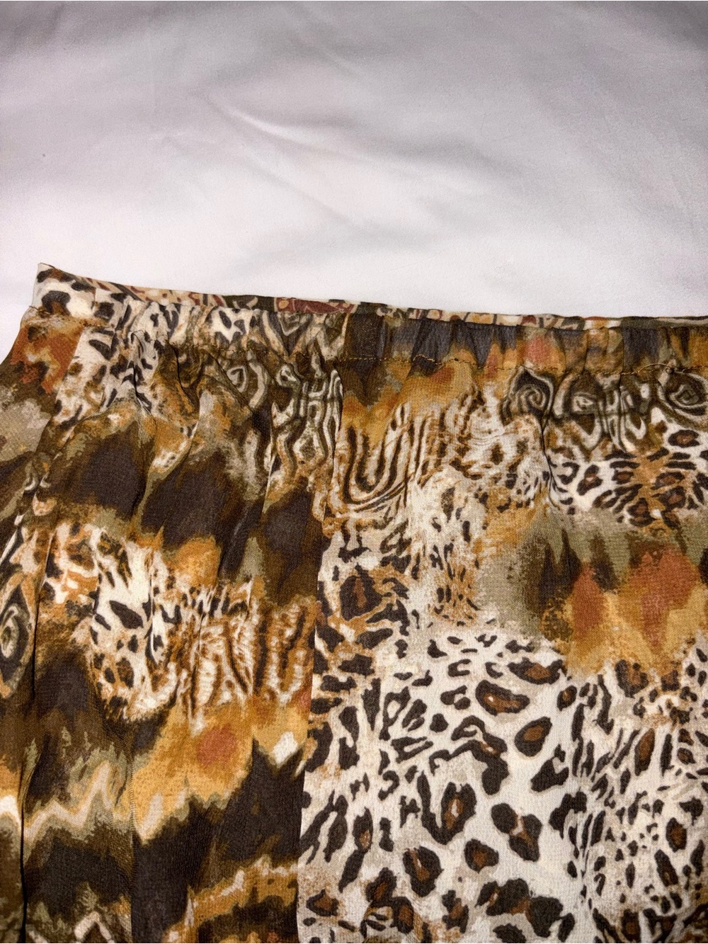BUNDLE 2 Skirts: Reversible Skirt, Paisley and Animal Print + Green Lace Skirt - Picture 11 of 15